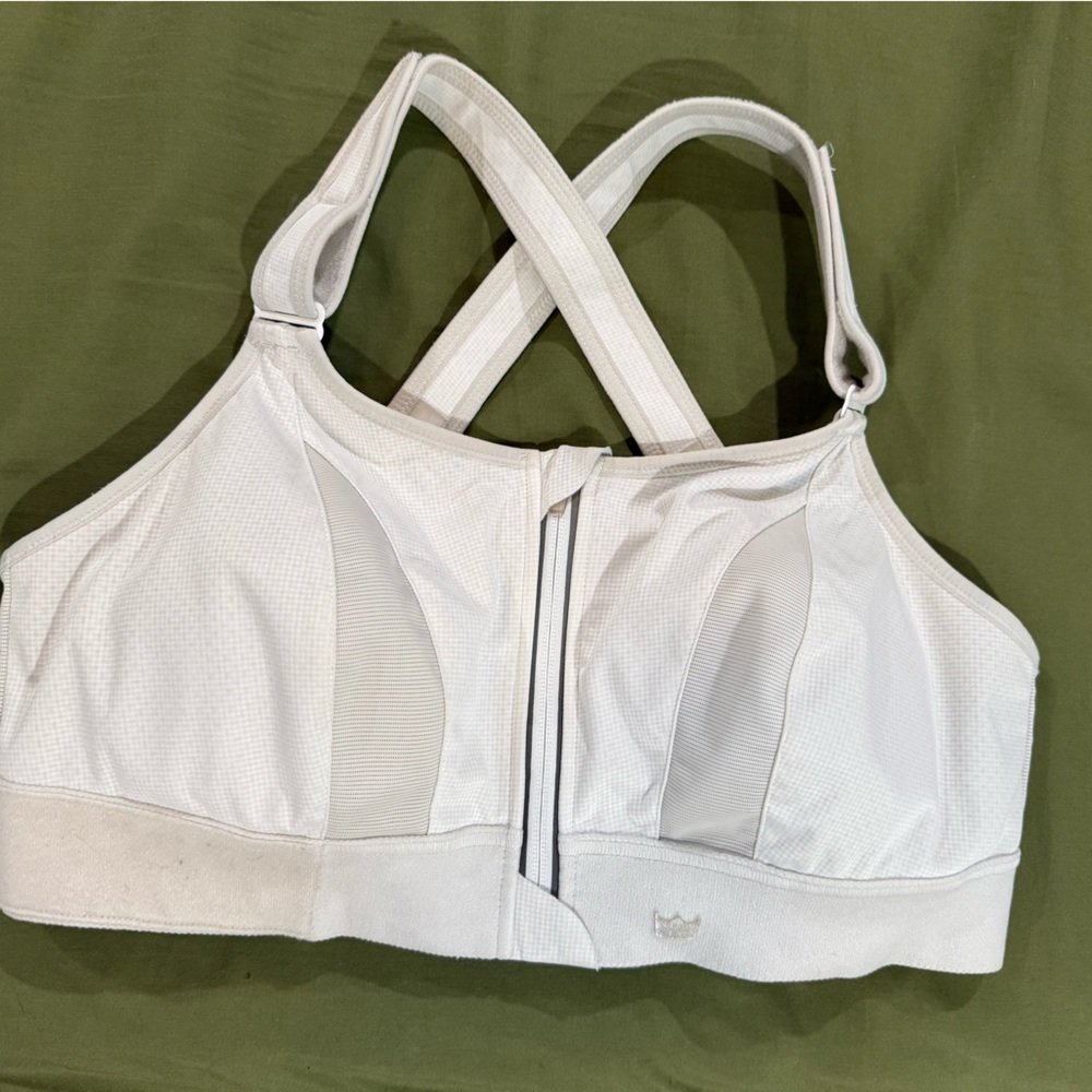 SHEFIT White Sports Bra